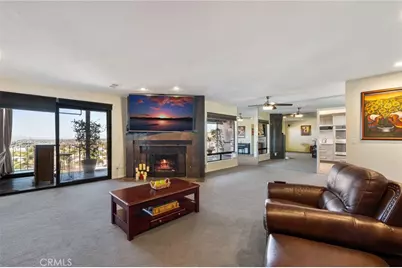 1995 Molino Avenue #302, Signal Hill, CA 90755 - Photo 6