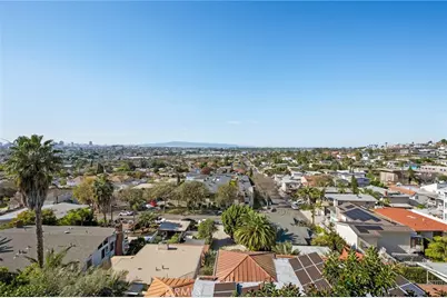 1995 Molino Avenue #302, Signal Hill, CA 90755 - Photo 2