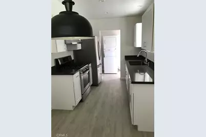 1502 Ocean Park, Santa Monica, CA 90405 - Photo 8