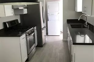 1502 Ocean Park, Santa Monica, CA 90405 - Photo 8