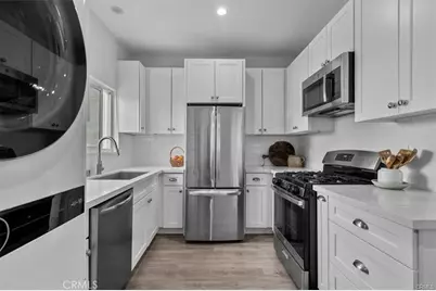 354 E 111th Street, Los Angeles, CA 90061 - Photo 6