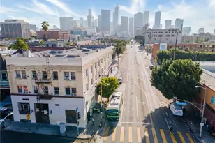 1723 7th St, Los Angeles, CA 90057 - Photo 2