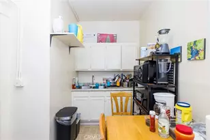 1723 7th St, Los Angeles, CA 90057 - Photo 12