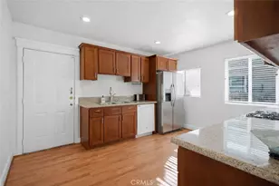 1074 Vina Ave, Long Beach, CA 90813 - Photo 16