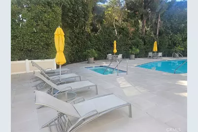 8530 Holloway Drive #303, West Hollywood, CA 90069 - Photo 6