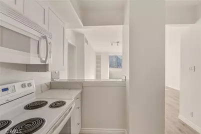 969 Hilgard #707, Los Angeles, CA 90024 - Photo 14