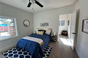 1636 W 70th, Los Angeles, CA 90047 - Photo 32