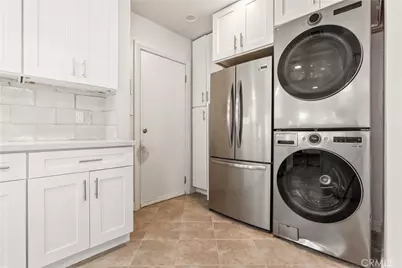 11639 Menlo, Hawthorne, CA 90250 - Photo 18