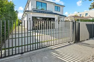 2371 Midvale, Los Angeles, CA 90064 - Photo 2