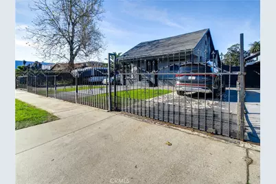 11113 Berendo Avenue, Los Angeles, CA 90044 - Photo 8