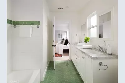 1110 Queen Anne, Los Angeles, CA 90019 - Photo 40