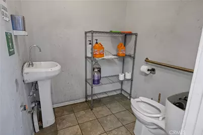 3846 W Imperial, Hawthorne, CA 90303 - Photo 10