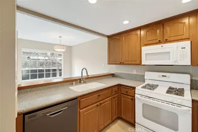 1321 Via Sebastian #12, San Pedro, CA 90732 - Photo 18