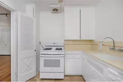 10370 Ashton Avenue, Los Angeles, CA 90024 - Photo 12