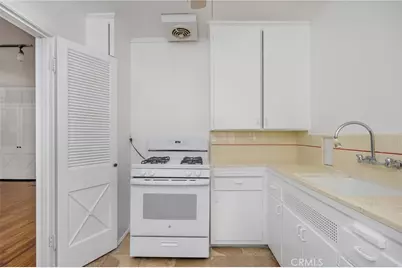 10370 Ashton Avenue, Los Angeles, CA 90024 - Photo 12