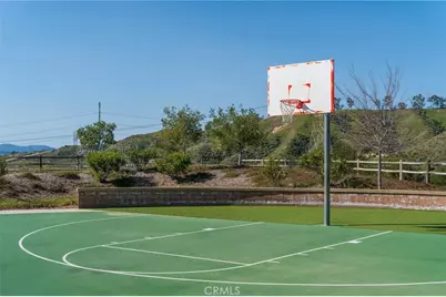 27649 Skylark, Saugus, CA 91350 - Photo 32