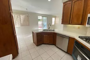 1129 W Capitol Dr, San Pedro, CA 90732 - Photo 10