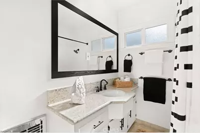 1216 Steinhart Avenue, Redondo Beach, CA 90278 - Photo 22