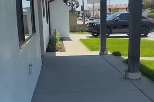 8235 Alameda St, Downey, CA 90242 - Photo 6