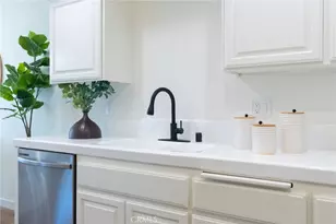 1024 W Lamark Ln, Anaheim, CA 92802 - Photo 8