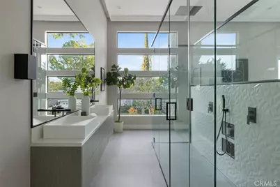 22020 Alizondo, Woodland Hills, CA 91364 - Photo 28