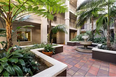 4060 Glencoe Avenue #204, Marina del Rey, CA 90292 - Photo 2