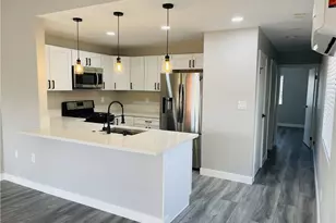 1054 W 23rd St, San Pedro, CA 90731 - Photo 2