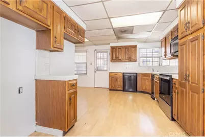 701 N Spring Avenue, Compton, CA 90221 - Photo 10