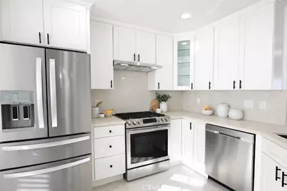 213 Aviation Place, Manhattan Beach, CA 90266 - Photo 6