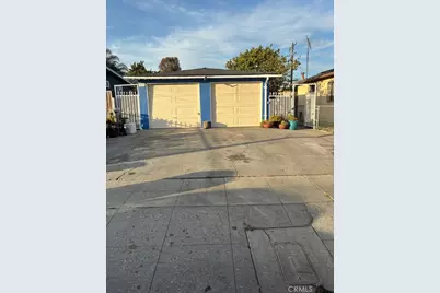 319 E 98th Street, Inglewood, CA 90301 - Photo 4