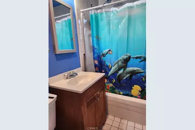 319 E 98th Street, Inglewood, CA 90301 - Photo 8