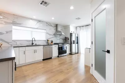 135 N Vendome Street, Los Angeles, CA 90026 - Photo 6