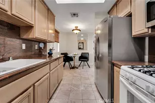 7218 Hillside Ave, Los Angeles, CA 90046 - Photo 14
