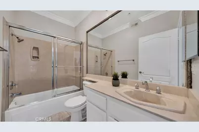 7218 Hillside Avenue #202, Los Angeles, CA 90046 - Photo 24