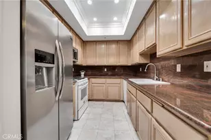 7218 Hillside Ave, Los Angeles, CA 90046 - Photo 12