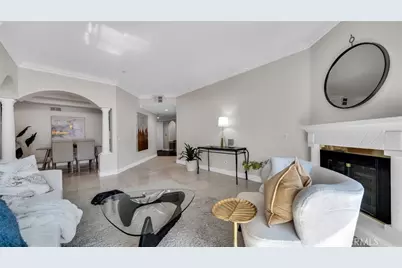 7218 Hillside Avenue #202, Los Angeles, CA 90046 - Photo 4