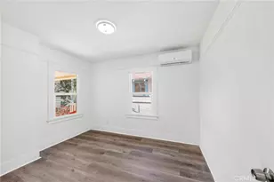 917 W 50th Pl, Los Angeles, CA 90037 - Photo 26