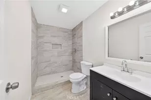 917 W 50th Pl, Los Angeles, CA 90037 - Photo 42