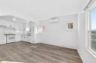 917 W 50th Pl, Los Angeles, CA 90037 - Photo 18