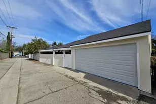 1305 W Riverside, Burbank, CA 91506 - Photo 18