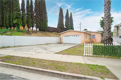 856 W 126th Street, Los Angeles, CA 90044 - Photo 2
