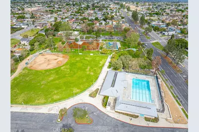 856 W 126th Street, Los Angeles, CA 90044 - Photo 28