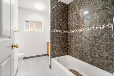 856 W 126th Street, Los Angeles, CA 90044 - Photo 16