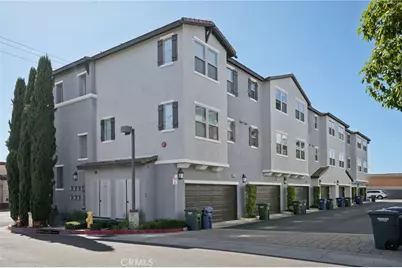 2997 E Pacific Coast Highway, Signal Hill, CA 90755 - Photo 1