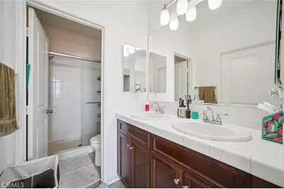 2997 E Pacific Coast Highway, Signal Hill, CA 90755 - Photo 16