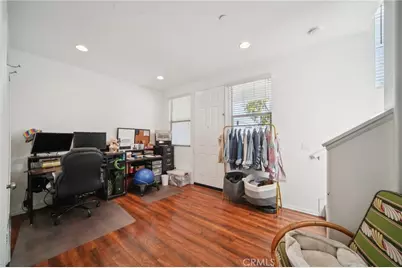 2997 E Pacific Coast Highway, Signal Hill, CA 90755 - Photo 6