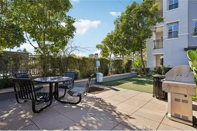 2997 E Pacific Coast Highway, Signal Hill, CA 90755 - Photo 26