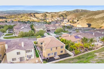 15614 Nahin, Canyon Country, CA 91387 - Photo 44