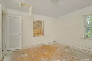 1970 S La Salle Ave, Los Angeles, CA 90018 - Photo 16