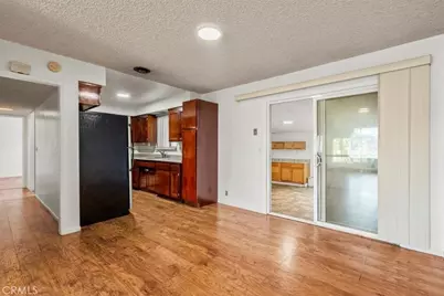 21403 Catskill Avenue, Carson, CA 90745 - Photo 4